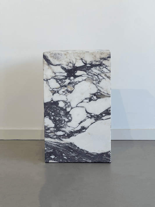 Viola Calacatta Marble Plinth | Small